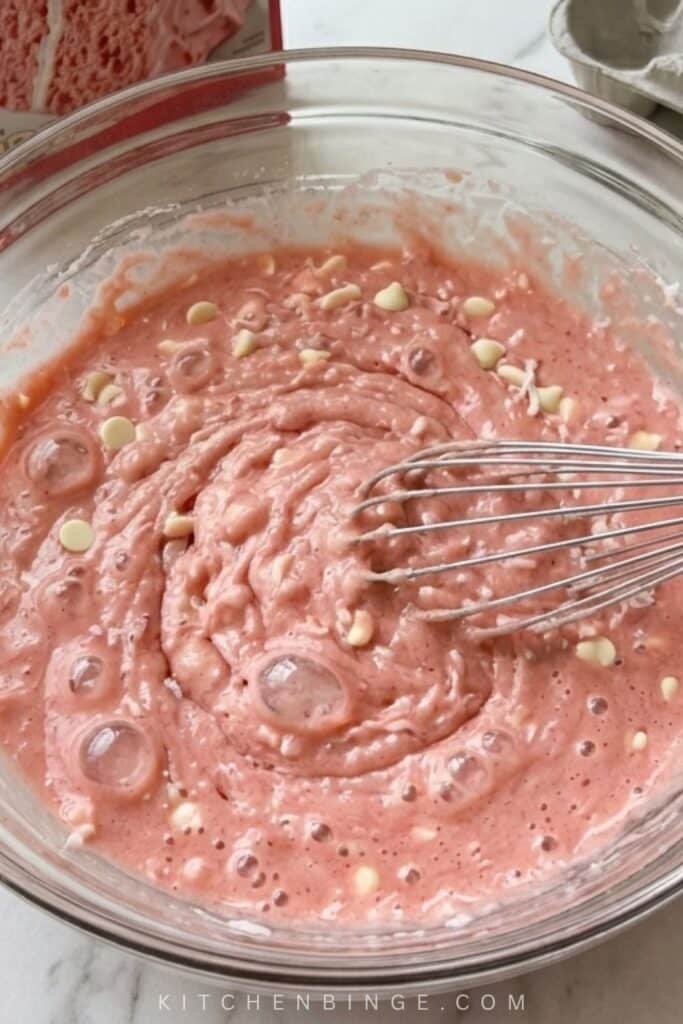 Strawberry Earthquake Cake