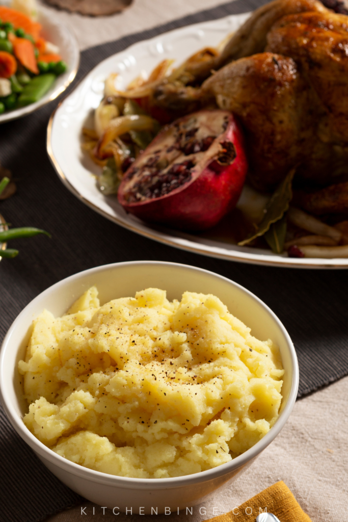 Creamy Chicken with Mashed Potatoes 