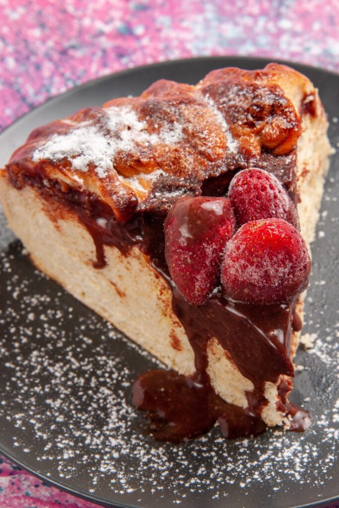 Strawberry Earthquake Cake