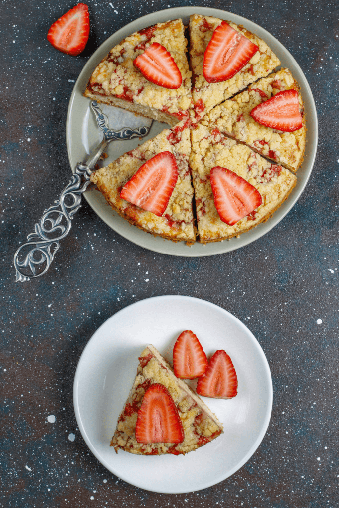Strawberry Earthquake Cake