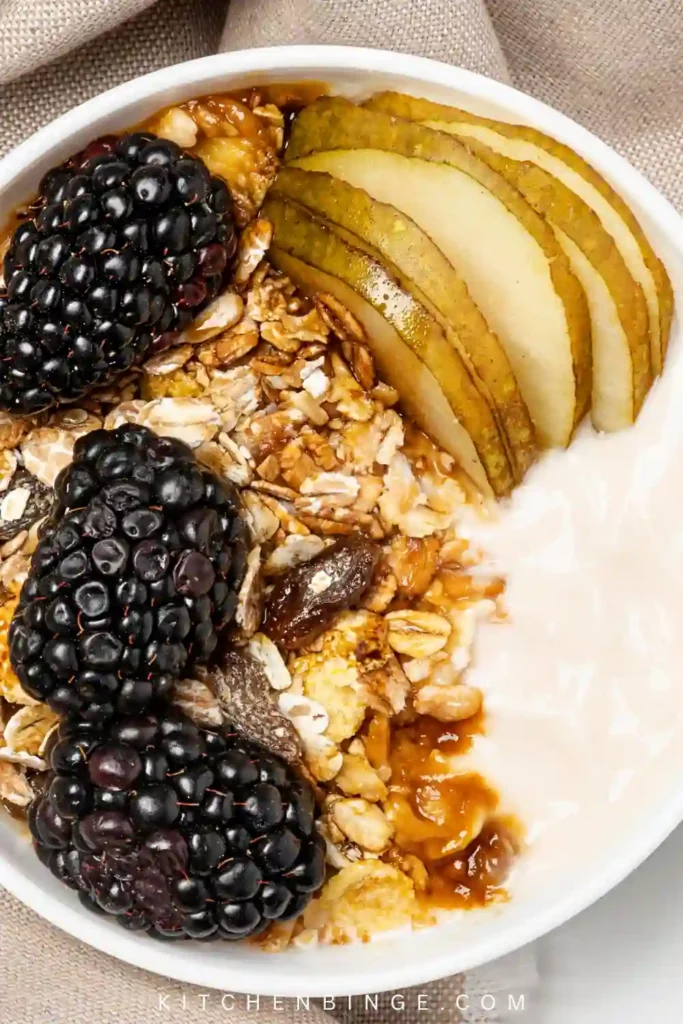 Healthy Greek Yogurt Bowl (Perfect Before Work!)