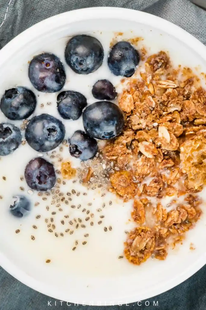 Healthy Greek Yogurt Bowl (Perfect Before Work!)